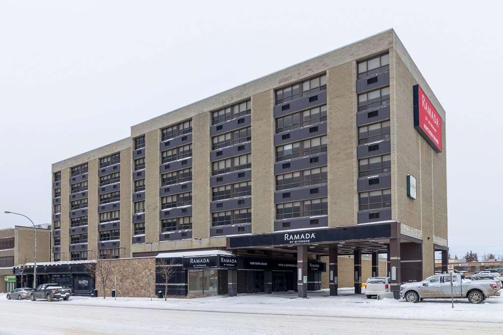 Hotel Ramada By Wyndham Northern Grand & Conference Centre 4*